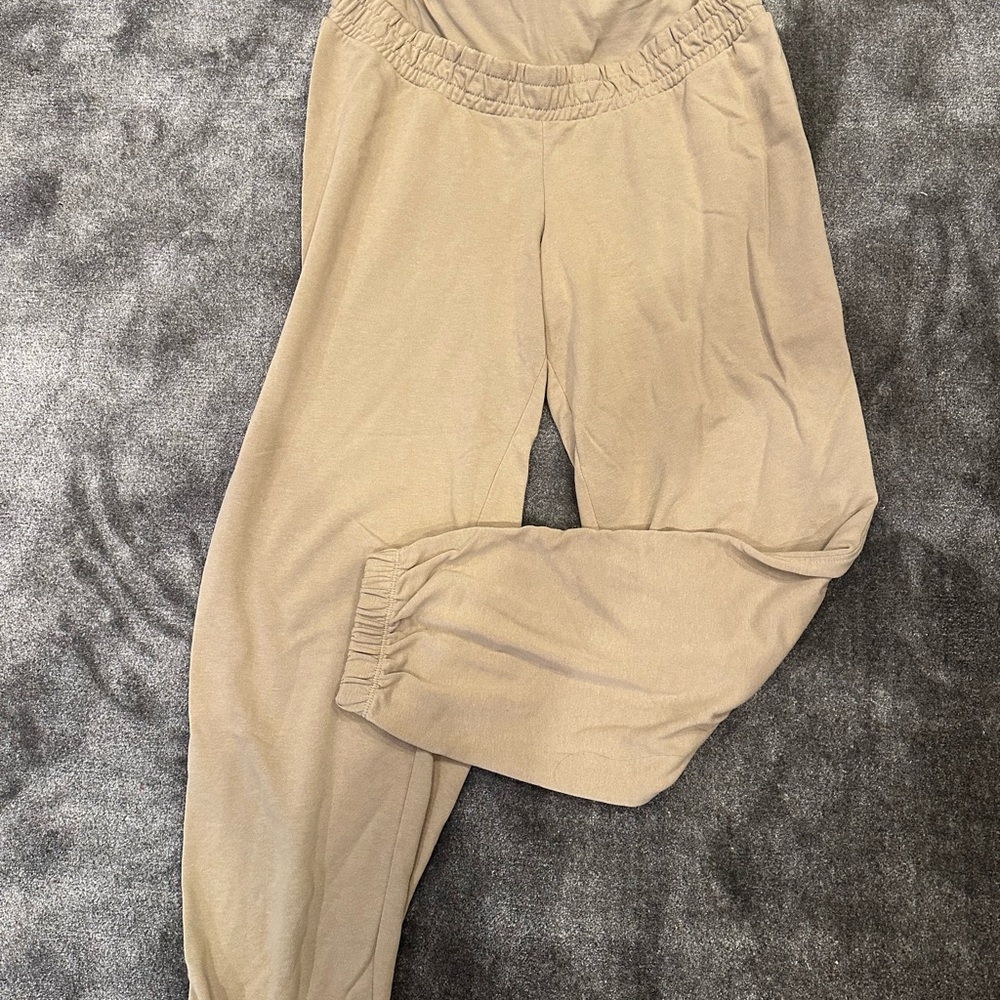 H&M Mama Maternity Tan Jogger Pants